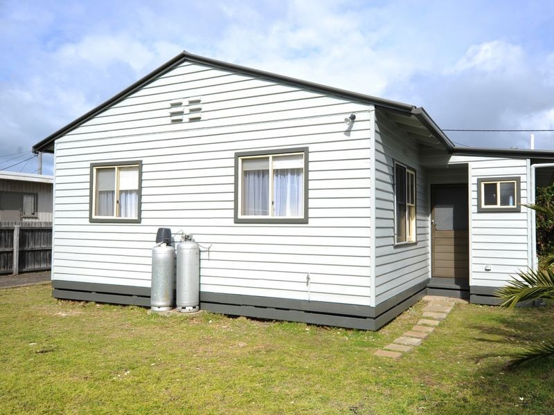 14 Blanche Street, St Leonards VIC 3223