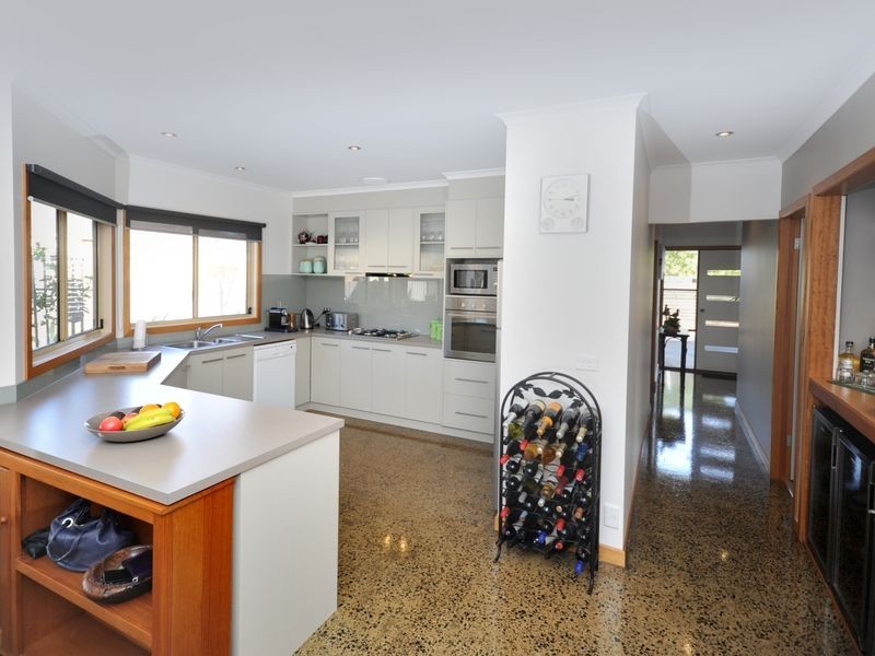 46 Gilbert Street, St Leonards VIC 3223