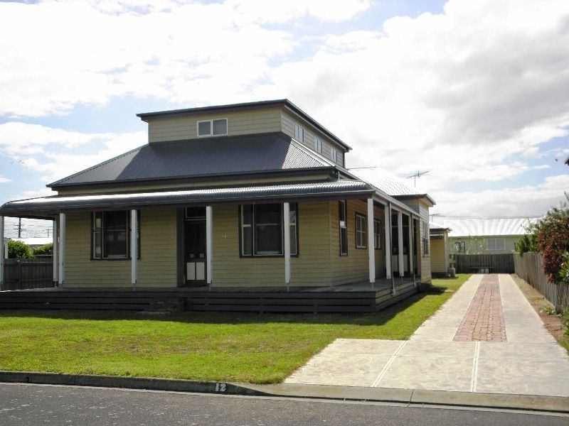 12 Seaview Avenue, St Leonards VIC 3223