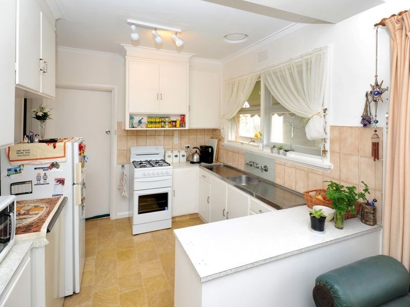 28 Wattletree Avenue, St Leonards VIC 3223