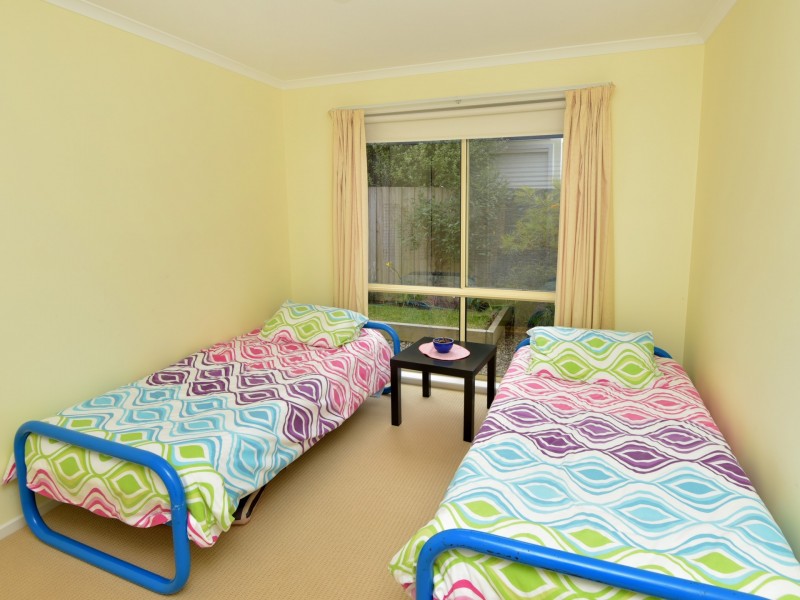 34 Pearl Bay Passage, St Leonards VIC 3223