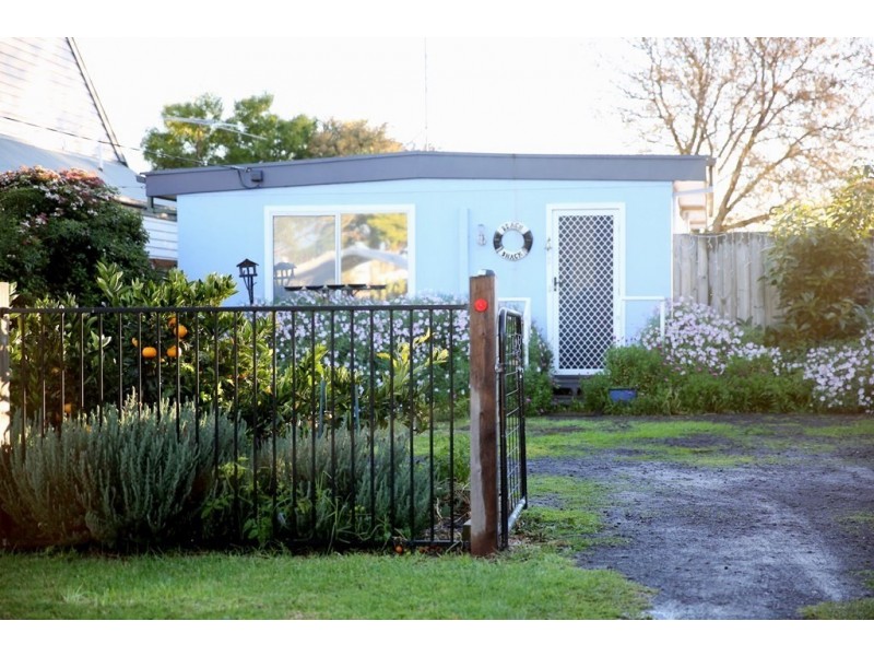 30 Lake View Crescent, St Leonards VIC 3223