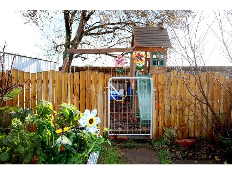 30 Lake View Crescent, St Leonards VIC 3223