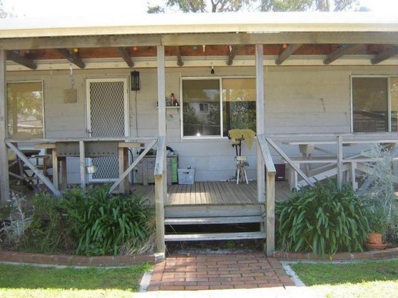 13 Swan Parade, St Leonards VIC 3223