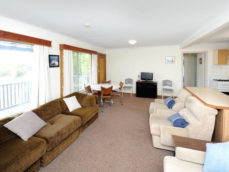 12 Sylvester Avenue, St Leonards VIC 3223