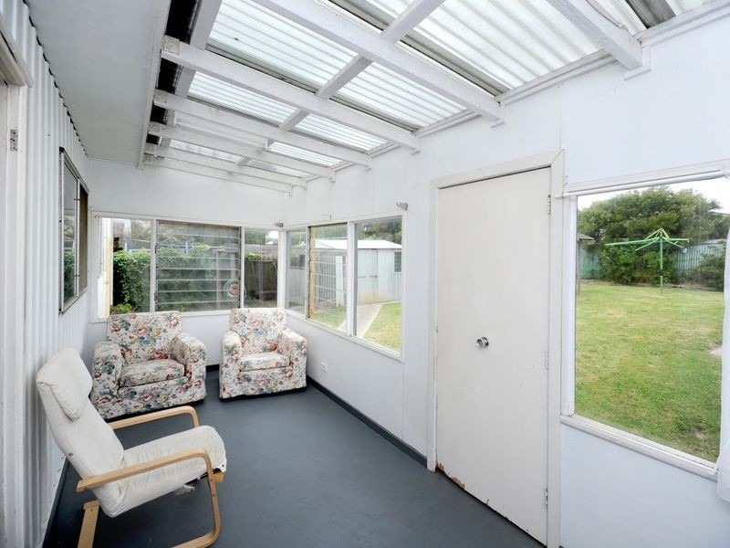 12 Sylvester Avenue, St Leonards VIC 3223