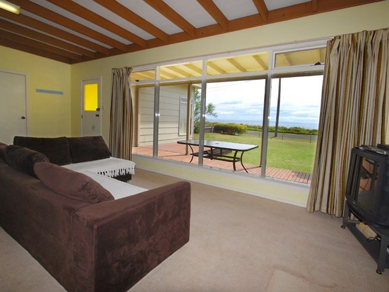 121 The Esplanade, Portarlington VIC 3223