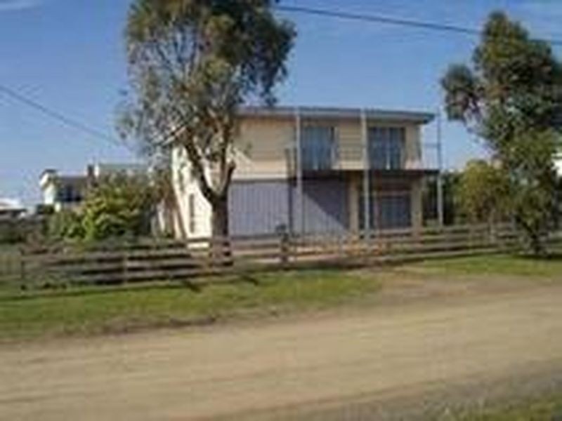 21 Whiting Avenue, Indented Head VIC 3223