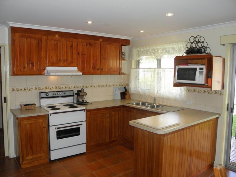 19 Bayside Avenue, St Leonards VIC 3223