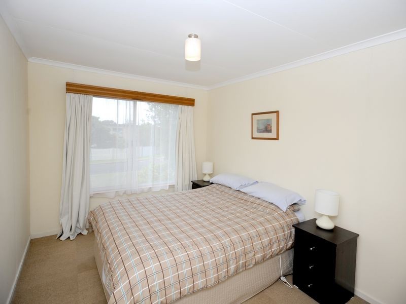12 Sylvester Avenue, St Leonards VIC 3223