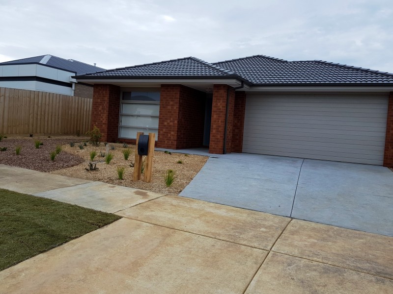 12 Pardolote Crescent, St Leonards VIC 3223