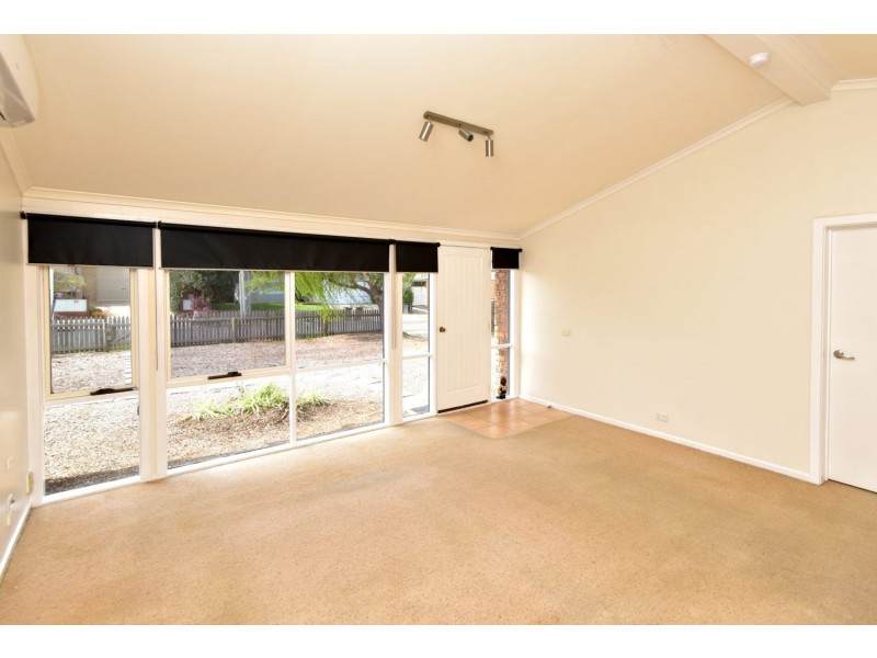 31 Wattlehill Grove, St Leonards VIC 3223