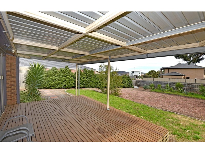 31 Wattlehill Grove, St Leonards VIC 3223