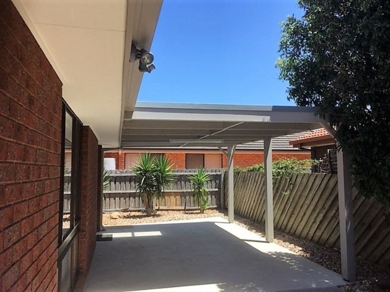 Unit 2/1318 Murradoc Road, St Leonards VIC 3223