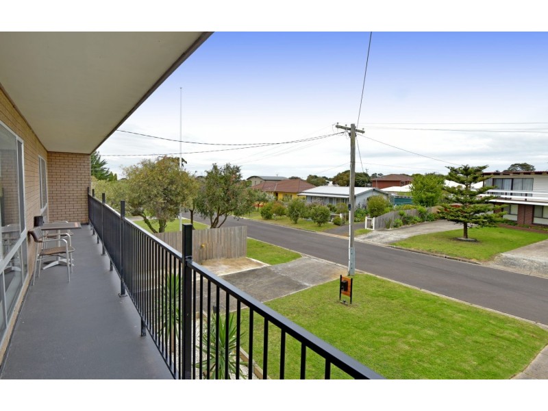 5 Rhonda Avenue, St Leonards VIC 3223