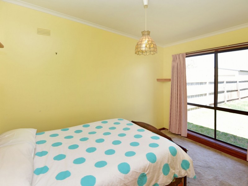 66 Lake View Crescent, St Leonards VIC 3223