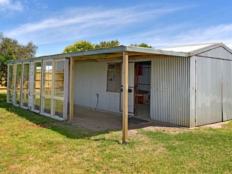 66 Lake View Crescent, St Leonards VIC 3223