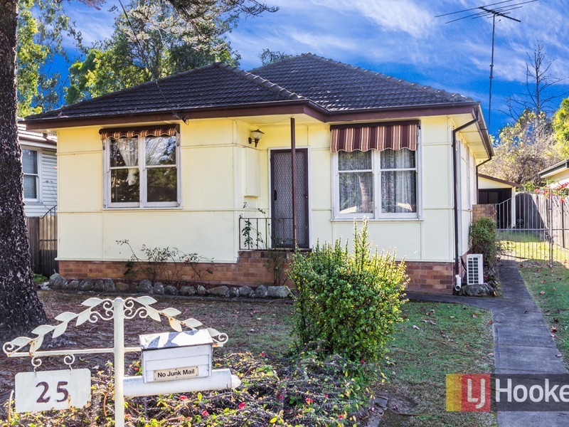 25 Lowry Road, Lalor Park NSW 2147