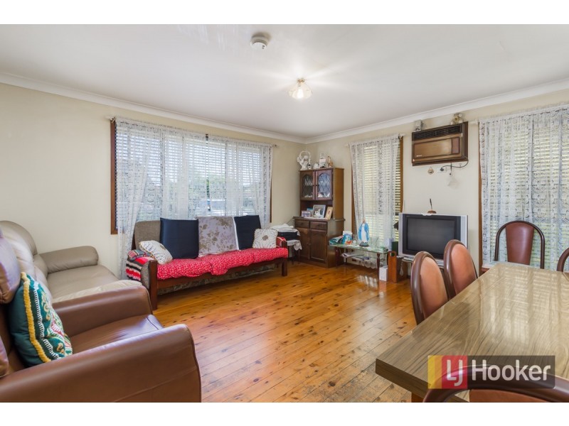 27 Brentwood Avenue, Hobartville NSW 2753