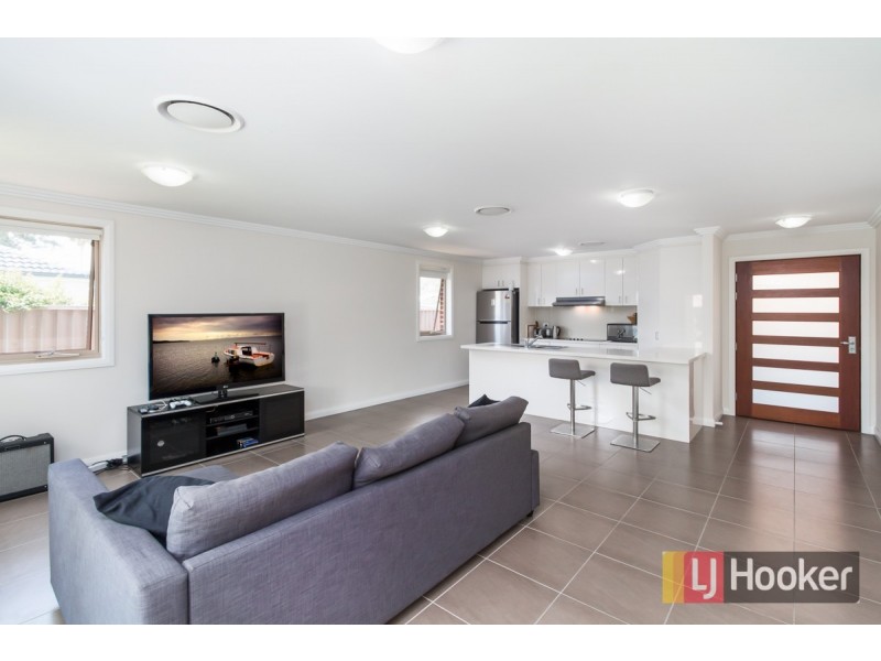 2/9 William Street, Richmond NSW 2753