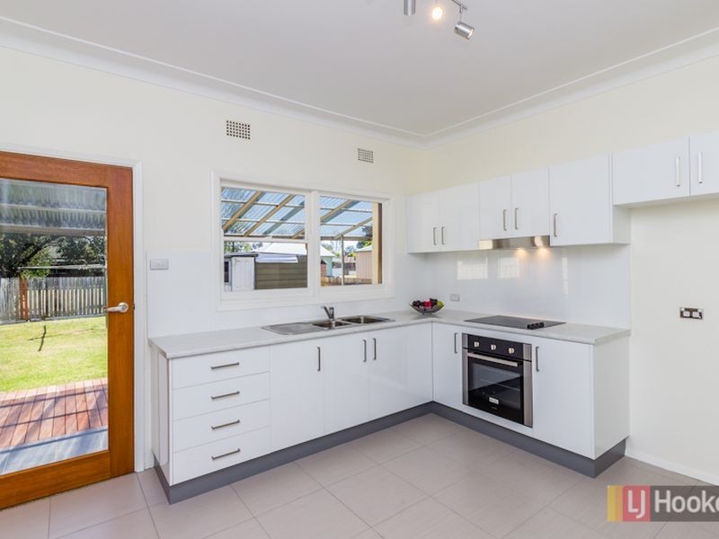 8 Conrad Street, Richmond NSW 2753