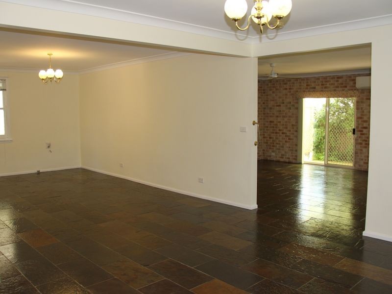 8 Sardonyx Avenue, Richmond NSW 2753