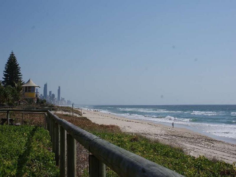 1/119 Albatross Ave, Mermaid Beach QLD 4218