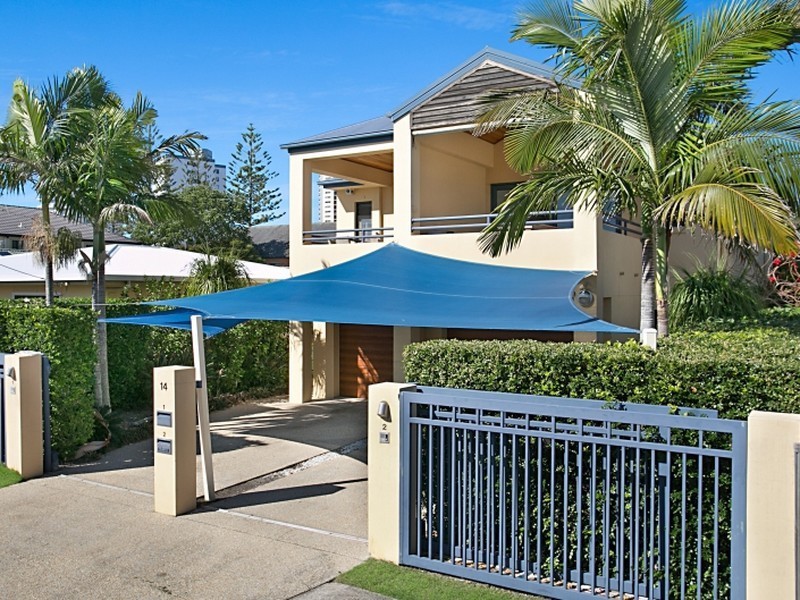 2/14 Gardenia Grove, Burleigh Heads QLD 4220