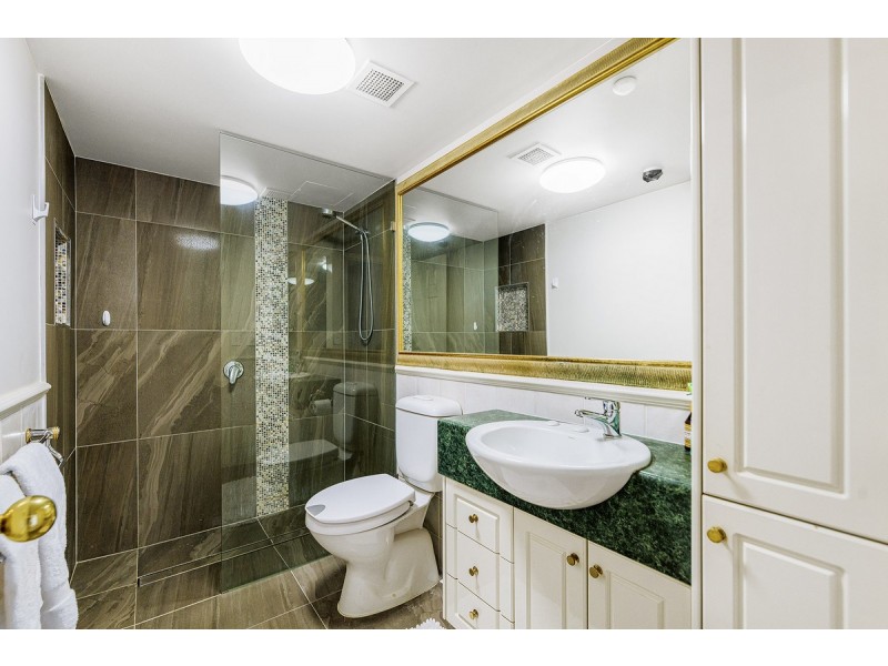 1901/24-26 Queensland Avenue, Broadbeach QLD 4218