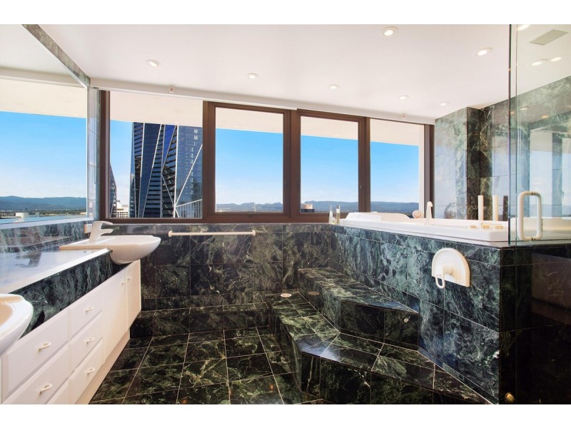 162/4 Old Burleigh Road, Surfers Paradise QLD 4217