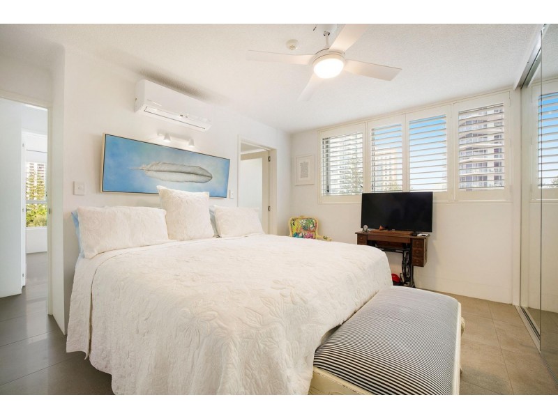 9/1 The Esplanade, Surfers Paradise QLD 4217