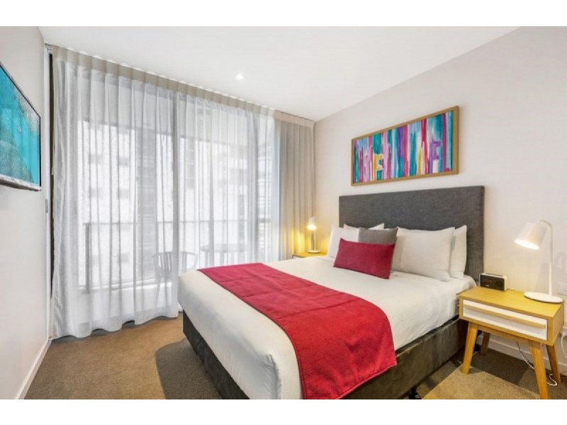 1806/2663 Gold Coast Highway, Broadbeach QLD 4218