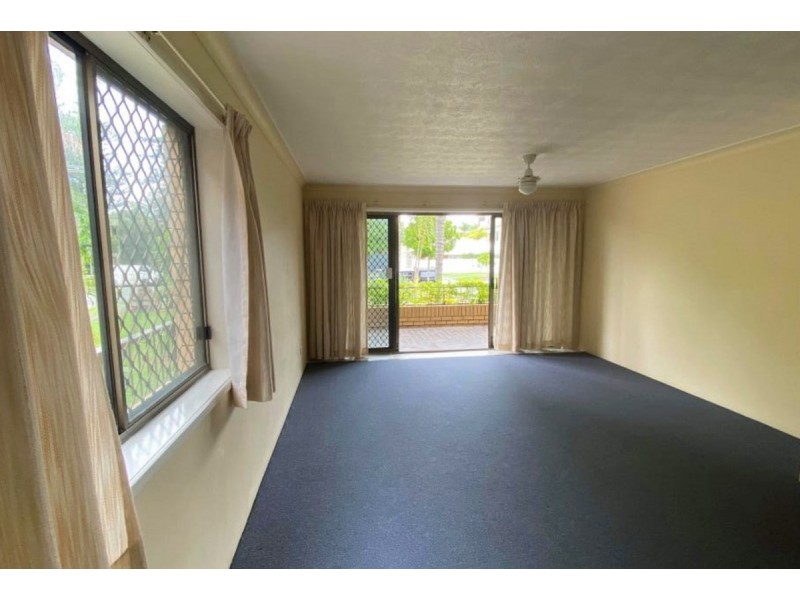 6/25 Armrick Avenue, Broadbeach QLD 4218