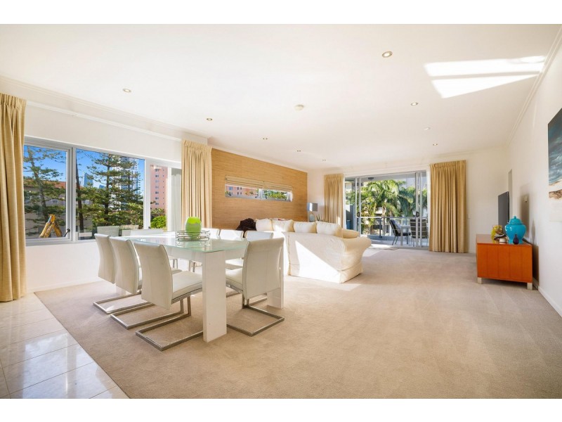 22/120 Surf Parade, Broadbeach QLD 4218