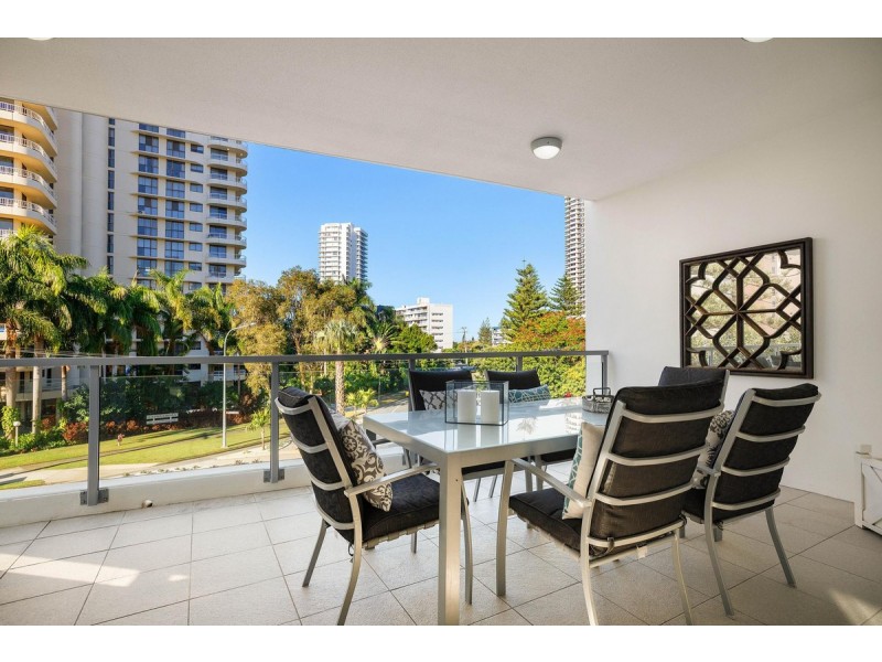 22/120 Surf Parade, Broadbeach QLD 4218