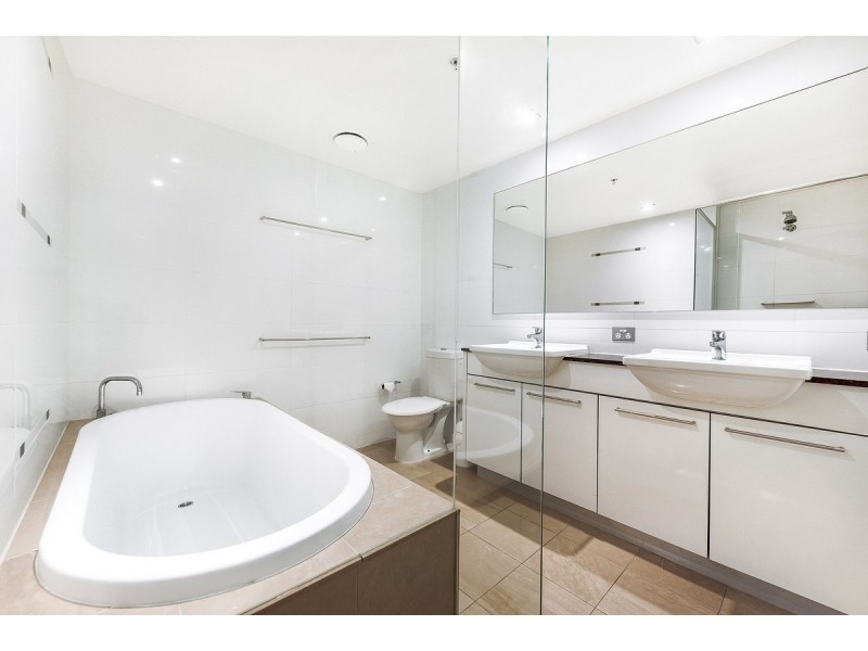 1602/22 Surf Parade, Broadbeach QLD 4218