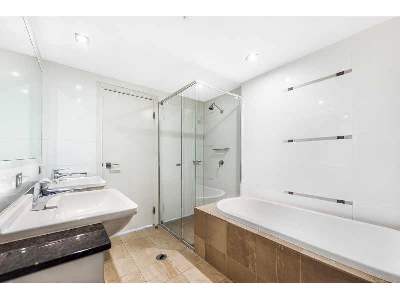 1602/22 Surf Parade, Broadbeach QLD 4218