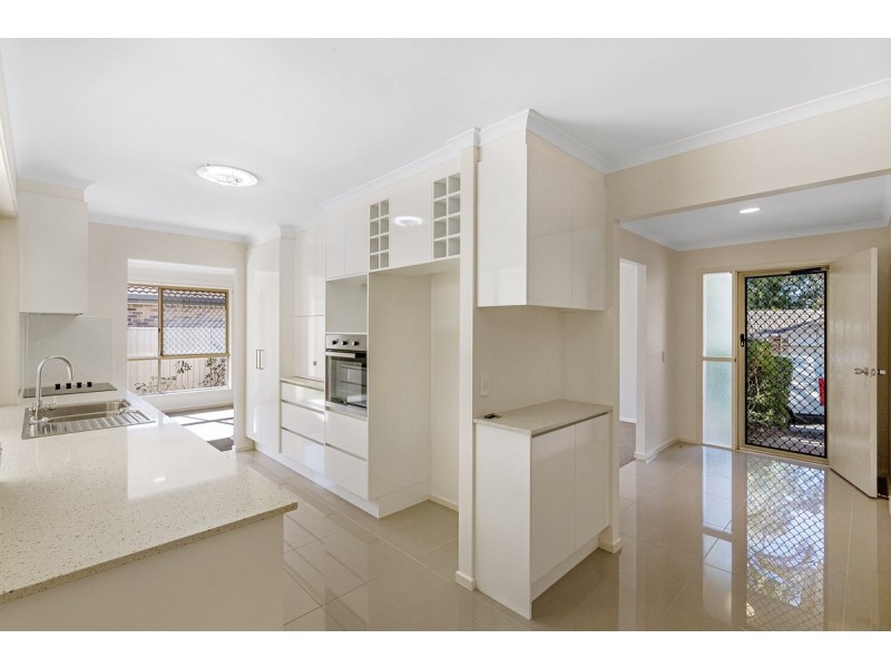 5 Parkdale Court, Robina QLD 4226