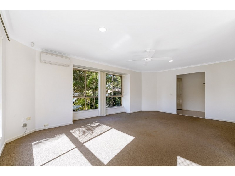 5 Parkdale Court, Robina QLD 4226