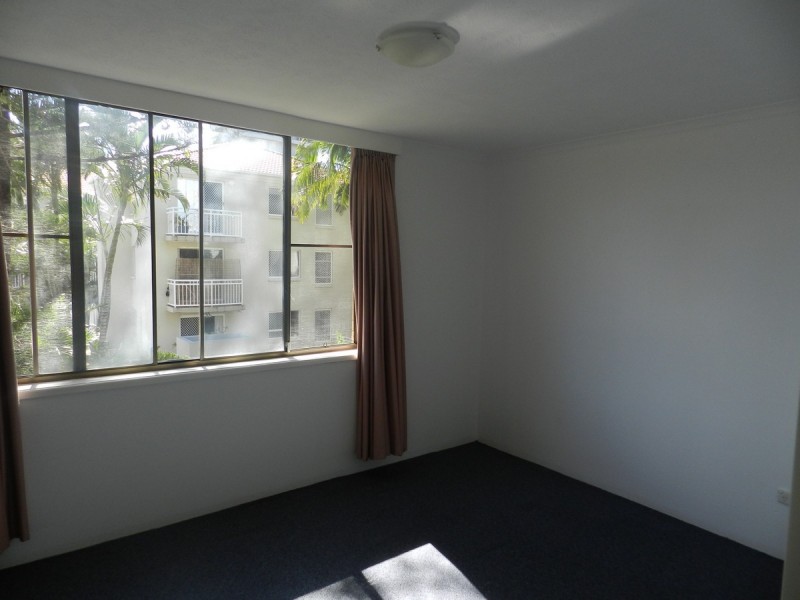 4/11 Australia Avenue, Broadbeach QLD 4218