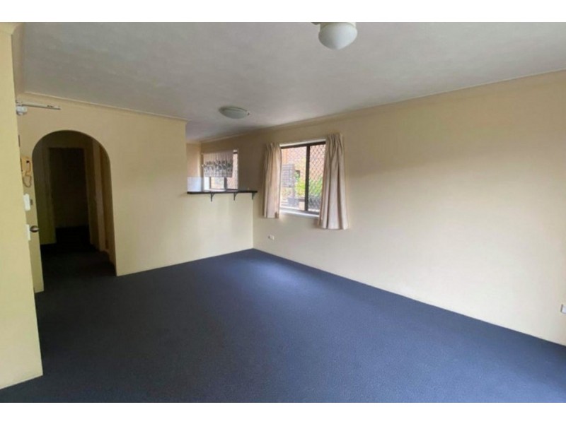 5/25 Armrick Avenue, Broadbeach QLD 4218