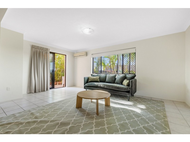 5 Kevin Court, Miami QLD 4220