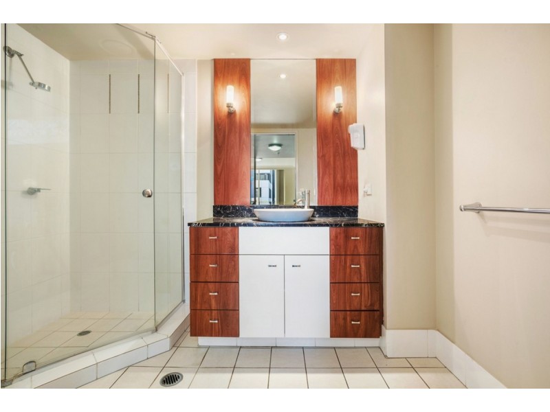 2025/23 Ferny Avenue, Surfers Paradise QLD 4217