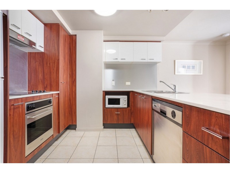 2025/23 Ferny Avenue, Surfers Paradise QLD 4217