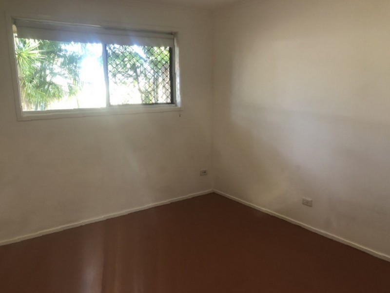 30 Vatakoula Parade, Mermaid Waters QLD 4218