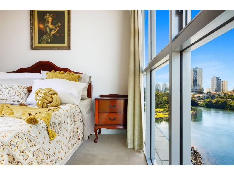 1704/33 T E PETERS Drive, Broadbeach Waters QLD 4218