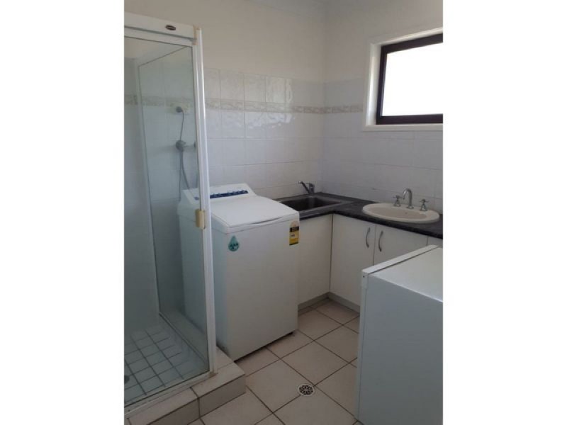 6/6 Rosewood Avenue, Broadbeach QLD 4218