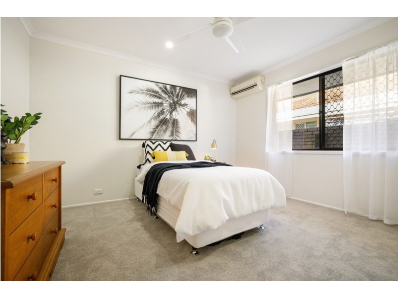 7 Tosti Street, Bundall QLD 4217