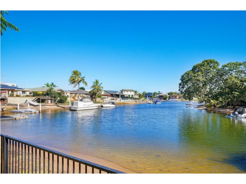 7 Tosti Street, Bundall QLD 4217