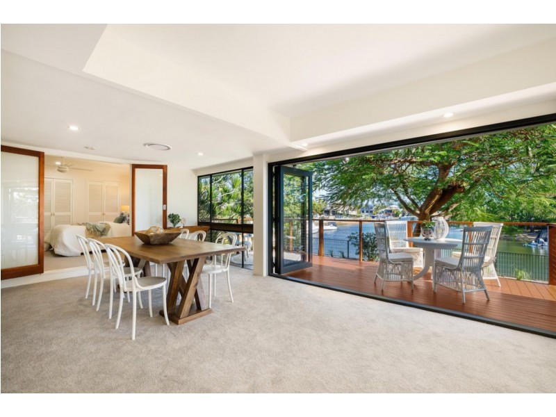 7 Tosti Street, Bundall QLD 4217